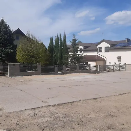 W Dolinie * ג'יאלדובו