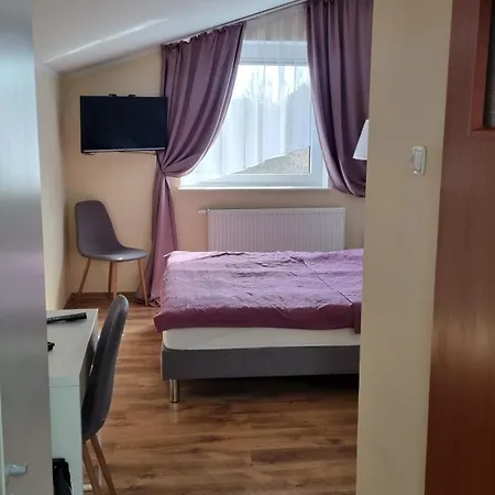 W Dolinie בית הארחה *